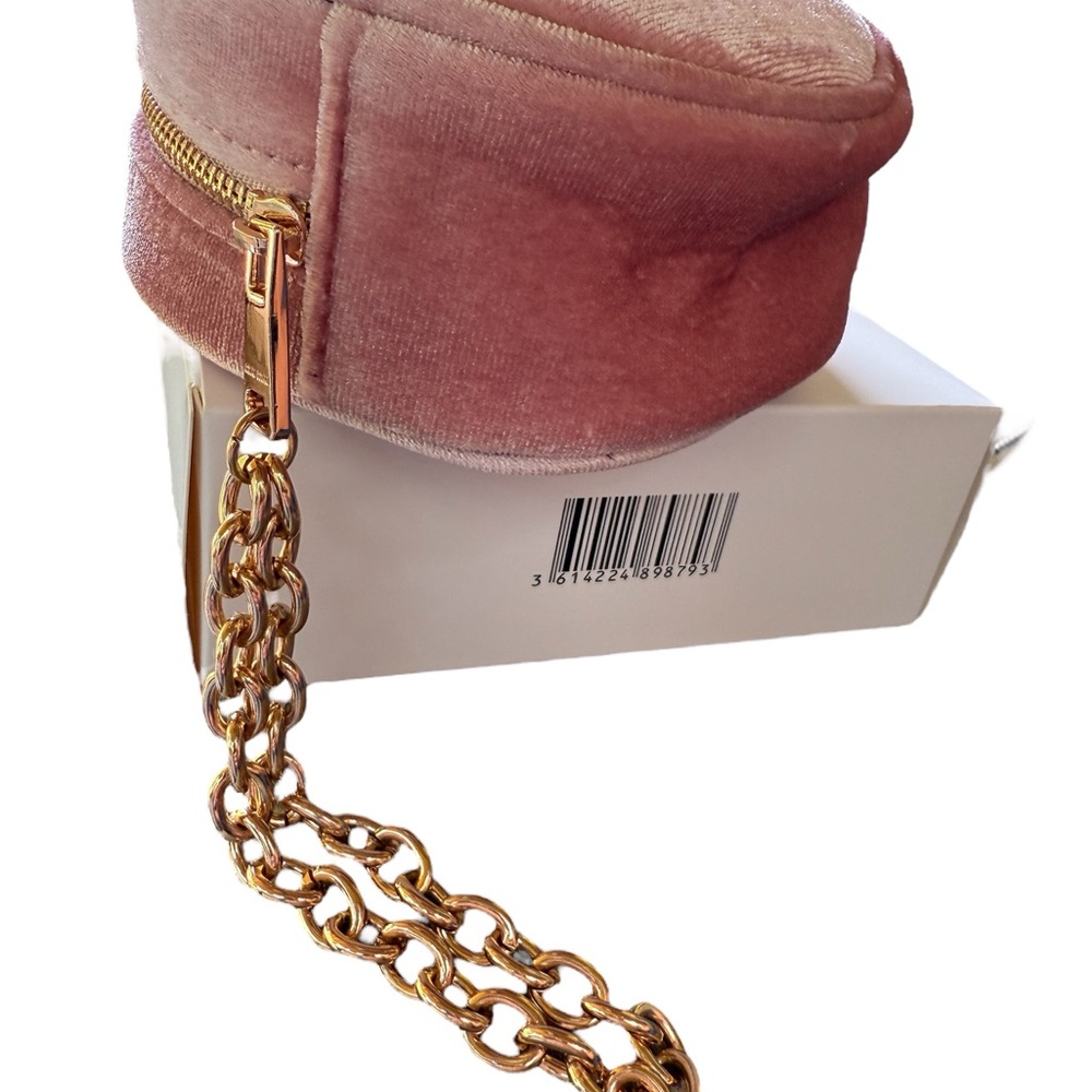 New in Box Miu Miu GWPPink Velvet Round Wristlet with Gold Chain - Picture 4 of 12